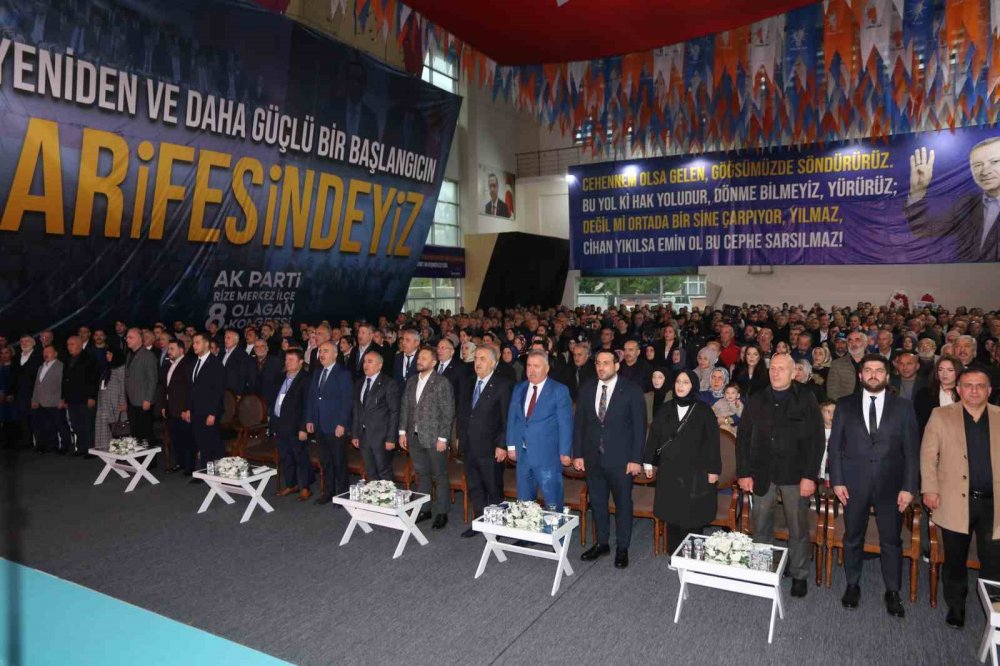 Bakan Işıkhan Rize'de Ak parti merkez ilçe başkanlığı kongresinde konuştu