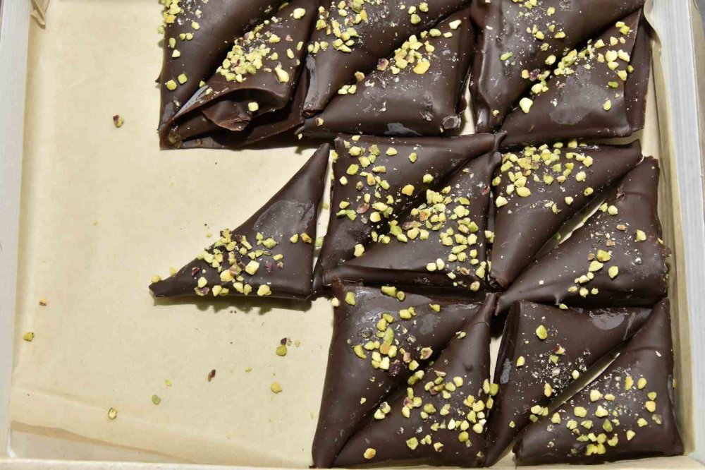 Gümüşhane’nin Yöresel Lezzeti “pestil” Dubai Çikolatasıyla Buluştu