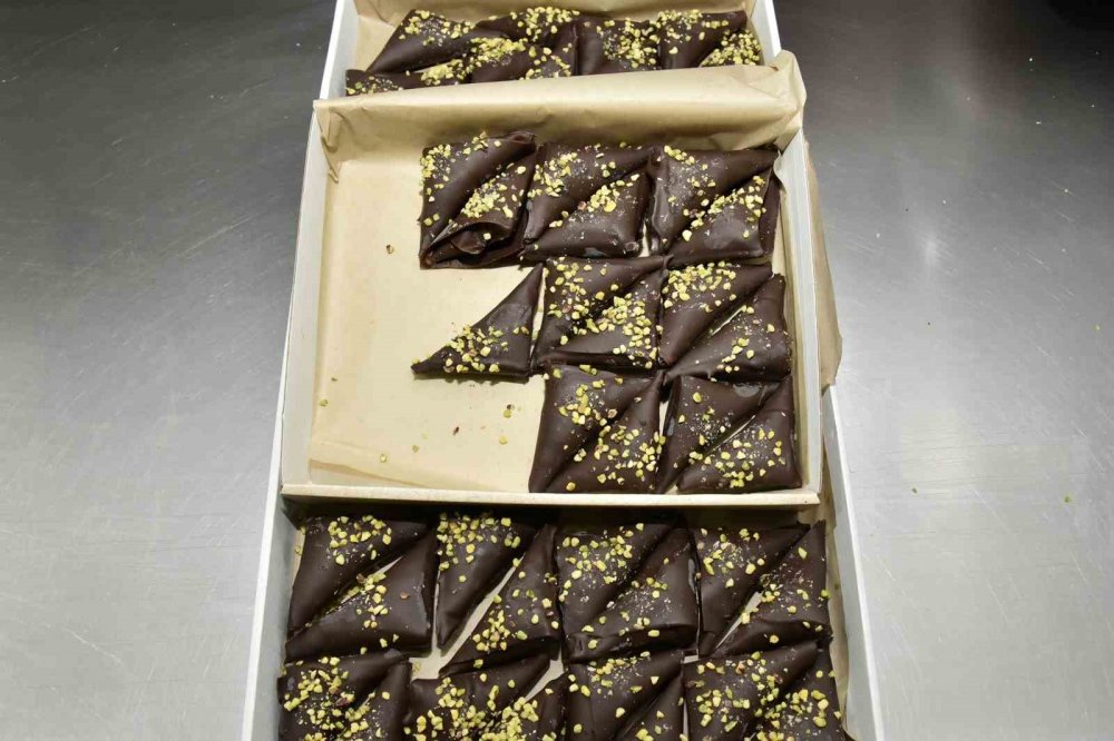 Gümüşhane’nin Yöresel Lezzeti “pestil” Dubai Çikolatasıyla Buluştu