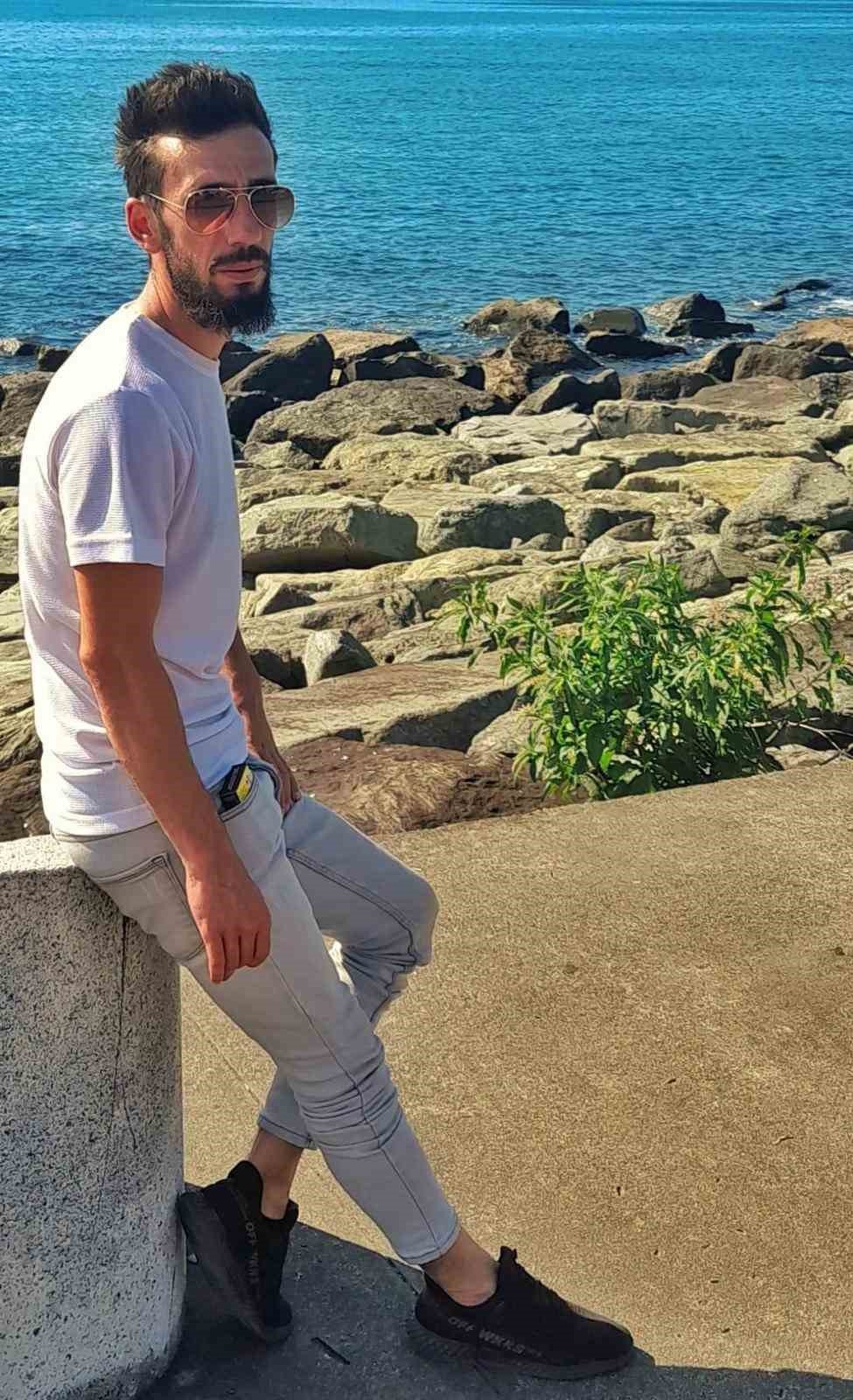 Rize'de Facia , göçük altına kalan evde 1 kişi hayatını kaybetti