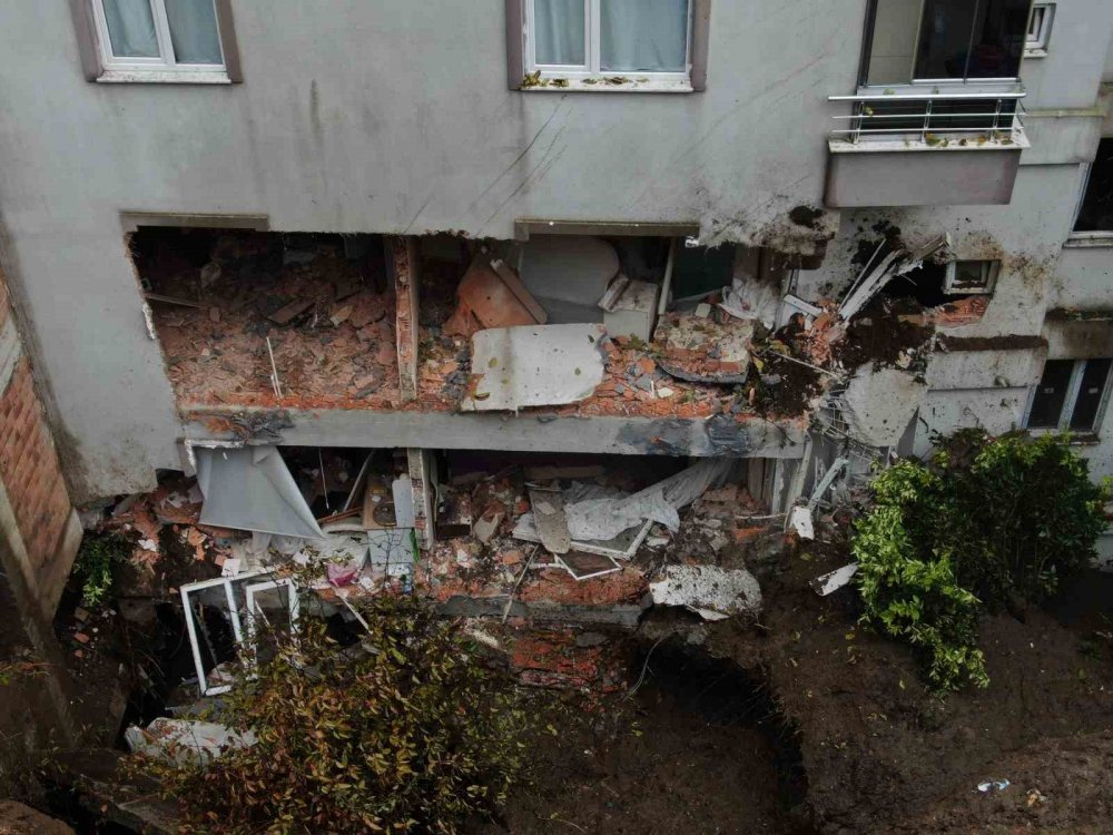 Rize’nin Çayeli İlçesinde Heyelanın Yaşandığı Alan Havadan Görüntülendi