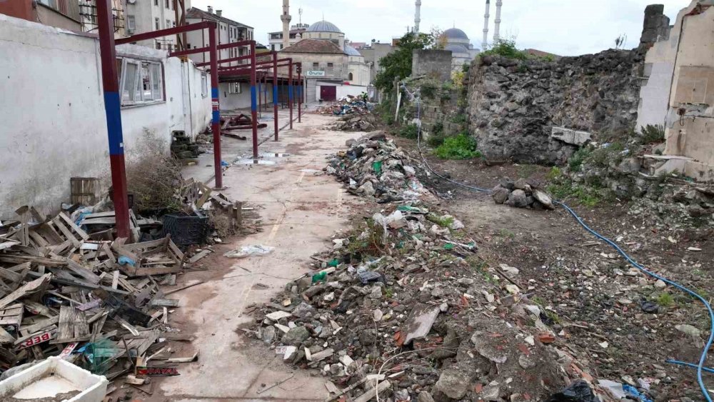 Trabzon’da Tarihi Surlarda Restorasyon Çalışmaları Başladı