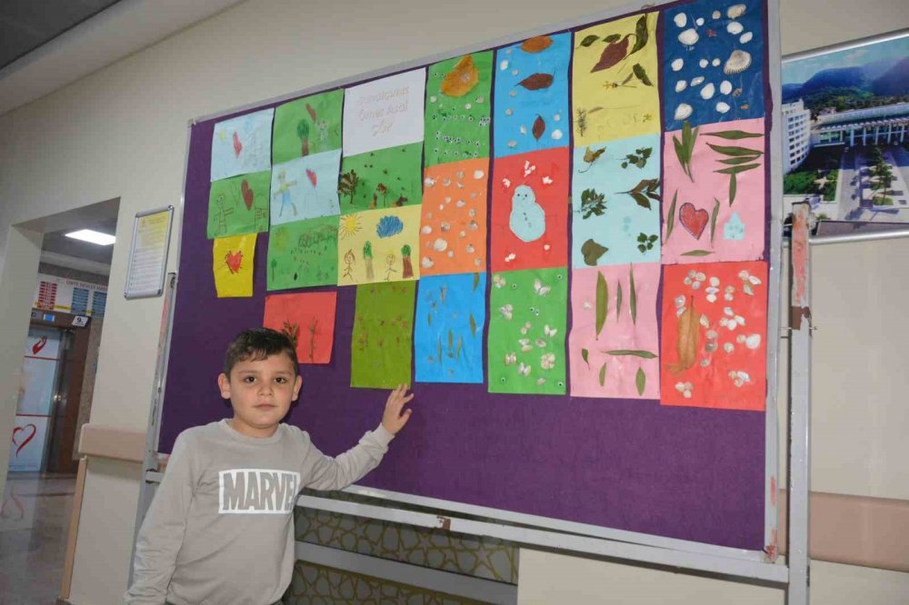 Ordu'da 7 Yaşındaki Çocuk, Tedavi Gördüğü Hastanede Yaptığı Resimlerle Sergi Açtı