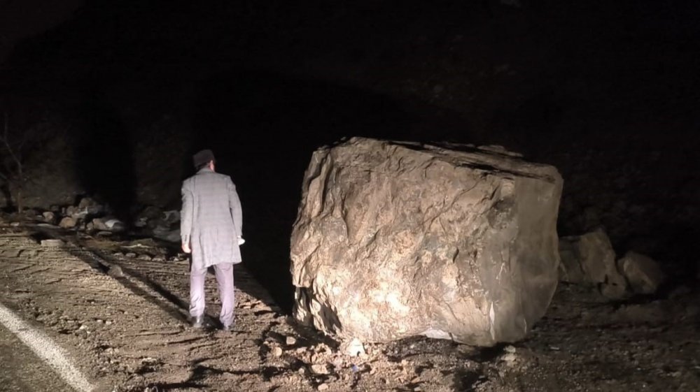 Erzurum-artvin Karayolunda Heyelan