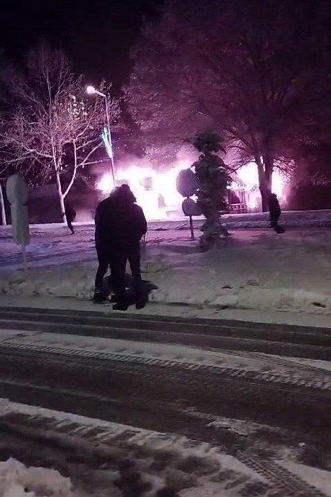 Gümüşhane'de Karayolu Kenarındaki Çay Ve Gözleme Tesisi Yandı