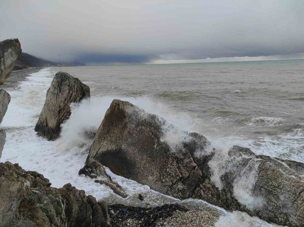 50 Yıl Sonra İlk: Deniz, Kayalıkların Çevresinden Çekildi