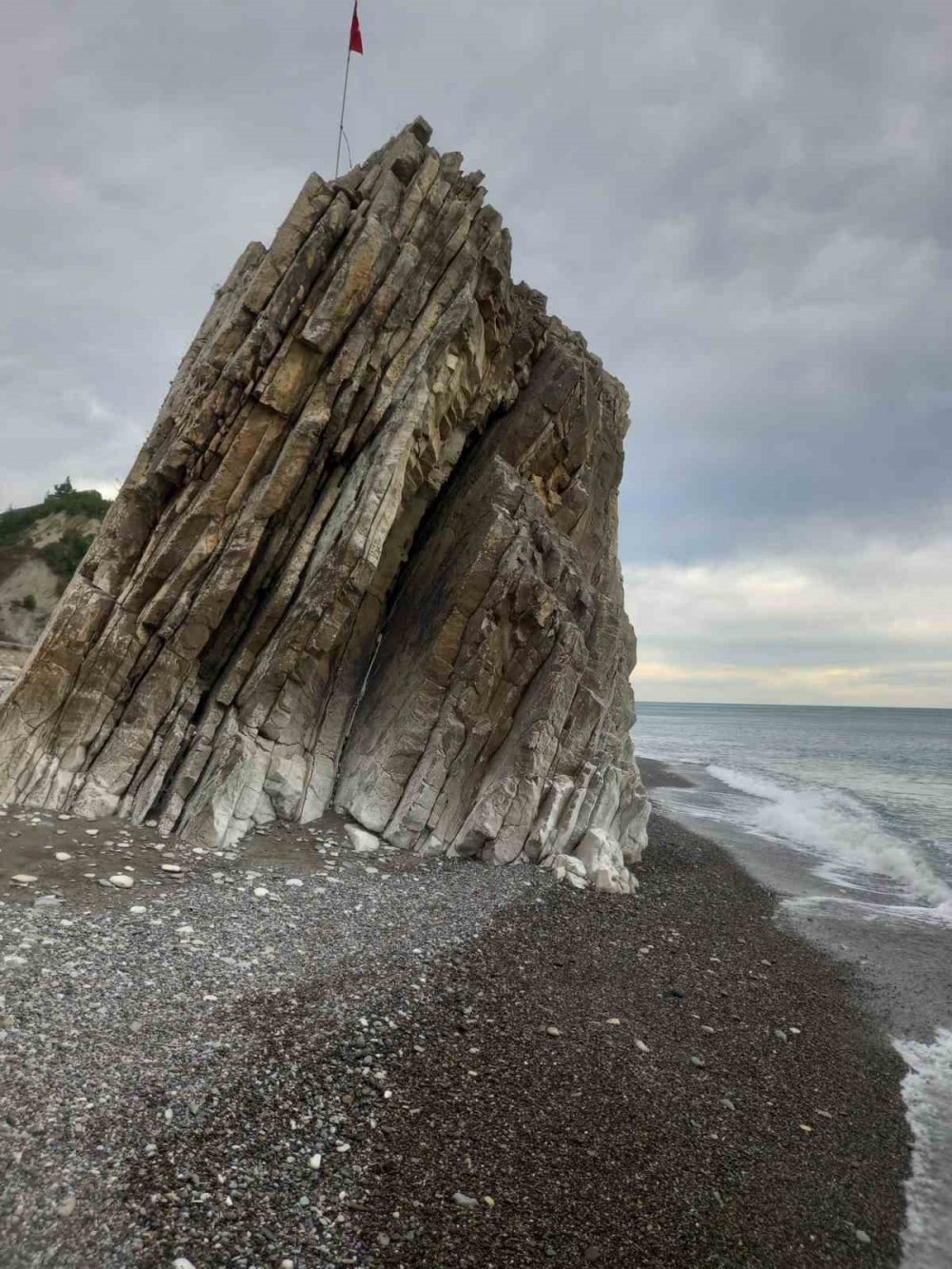 50 Yıl Sonra İlk: Deniz, Kayalıkların Çevresinden Çekildi