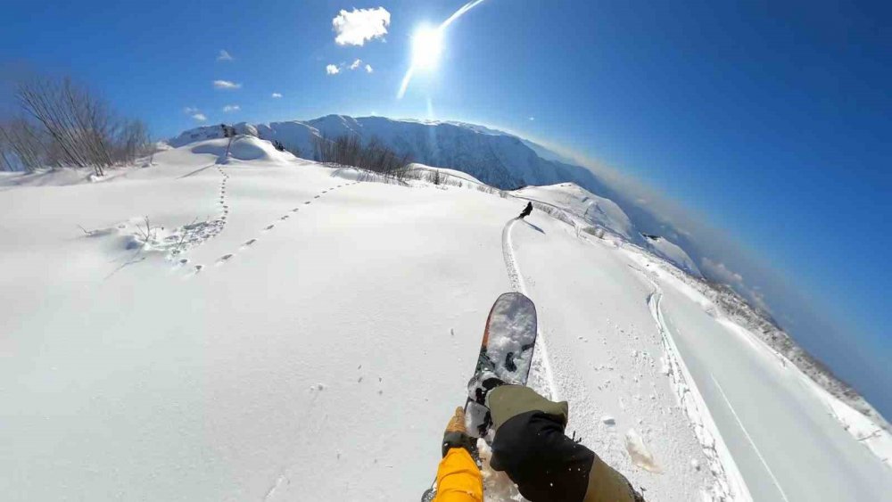 Kar Kalitesiyle Zirvede: Handüzü Yaylası Snowboard Tutkunlarının Gözdesi Oldu
