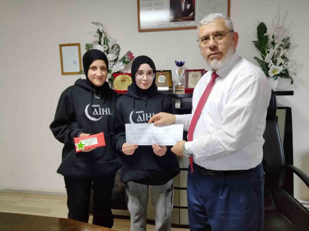 Öğrencilerden Suriye Ve Filistin’e Yardım Eli