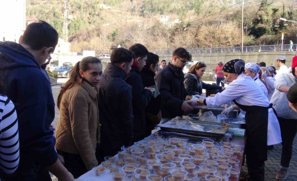 Artvin’in Borçka İlçesinde Hamsi Şenliği