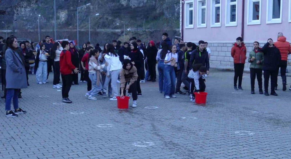 Artvin’in Borçka İlçesinde Hamsi Şenliği