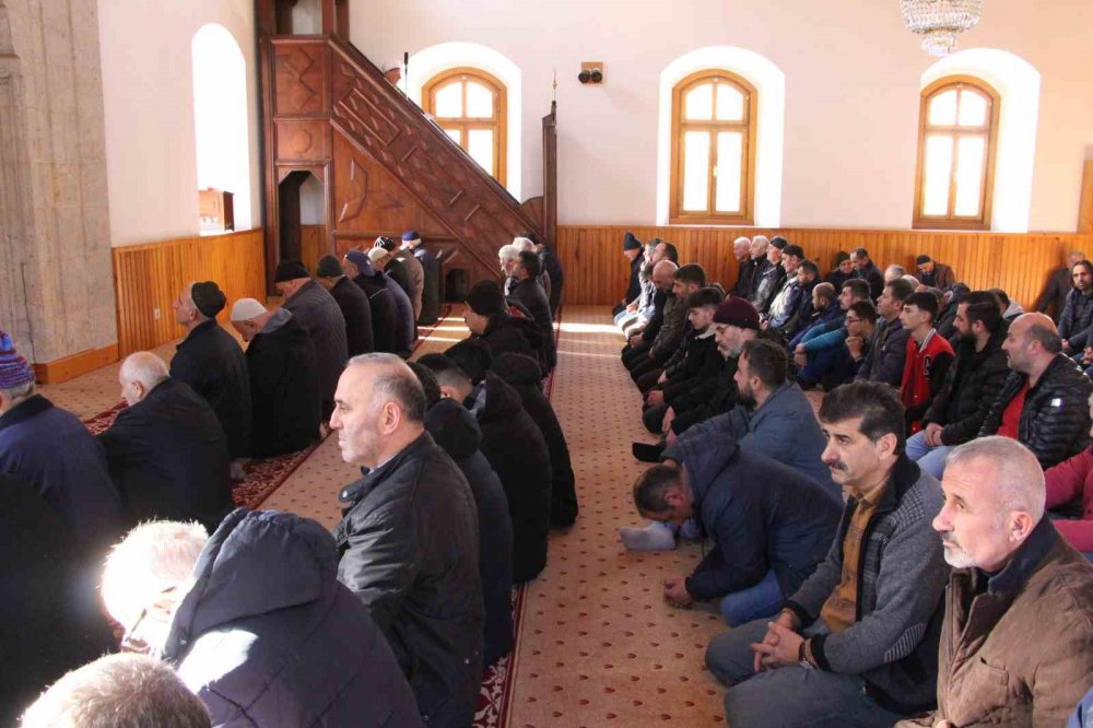 Trabzon'da 3 Kuşaktır Bu Caminin İmamları Aynı Aileden