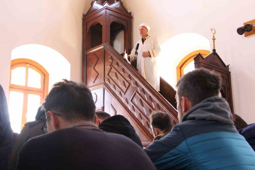 Trabzon'da 3 Kuşaktır Bu Caminin İmamları Aynı Aileden
