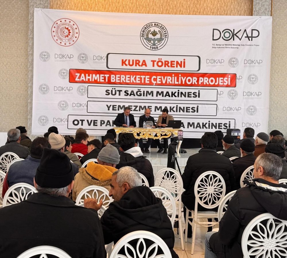 Bayburt'ta Demirözü Çiftçisine Tarım Aletleri Kura Çekimiyle Verildi