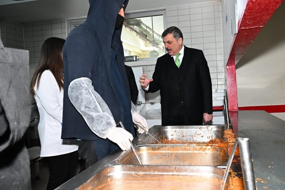Vali Mustafa Çiftçi, Geri Gönderme Merkezi’nde İncelemelerde Bulundu