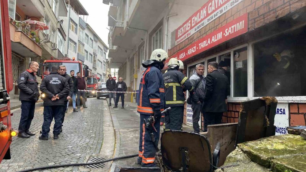 Ordu’da Emlakçı Dükkanında Yangın