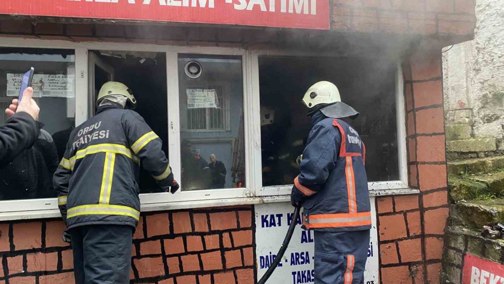 Ordu’da Emlakçı Dükkanında Yangın