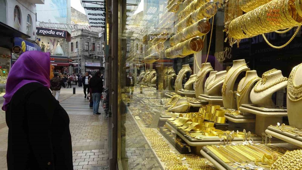 Düğünlerin Vazgeçilmeziydi Artık Seyirlik Oldu