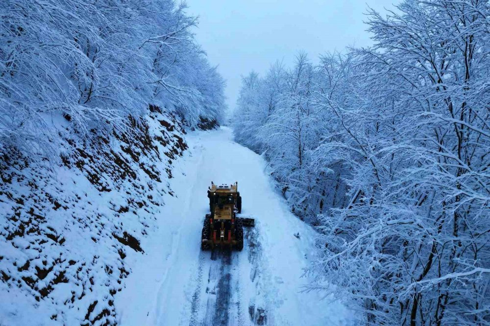Samsun’un 17 İlçesinde Karla Mücadele