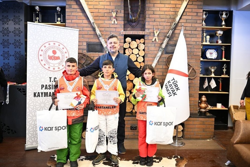 Erzurum'da 100 Çocuk İlk Kez Kayakla Tanıştı