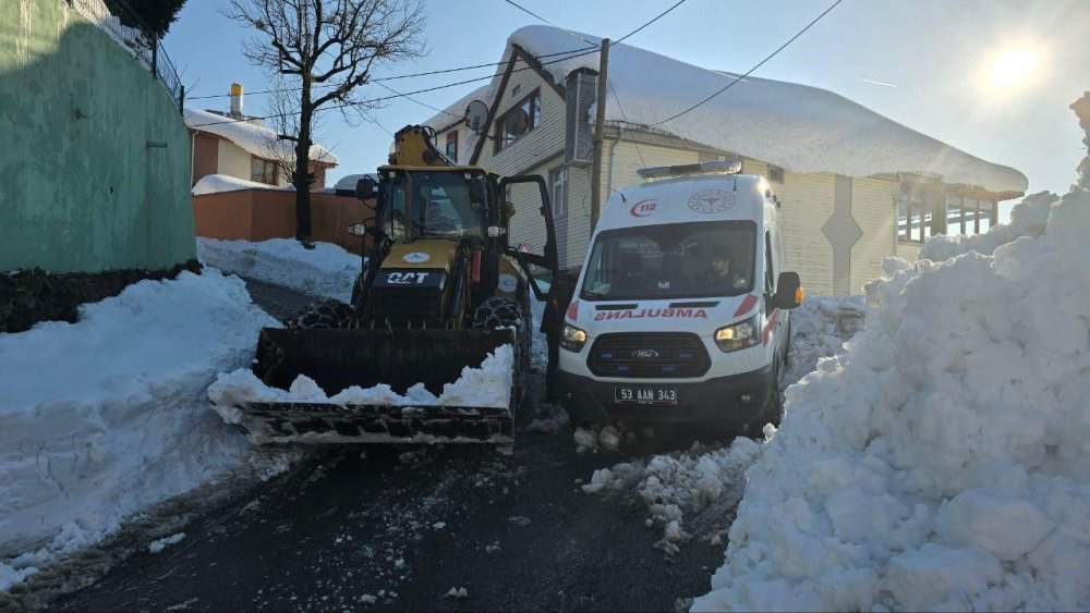 Rize’de Hamile Kadın İçin Seferberlik: İl Özel İdare Ekipleri Yol Açtı