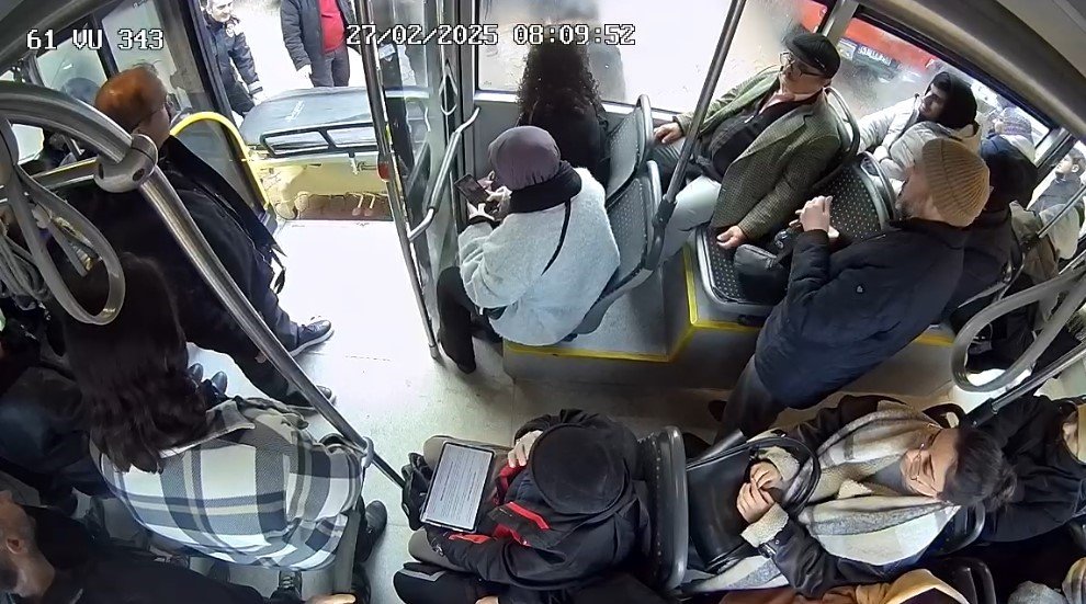 Trabzon'da Belediye Otobüs Şoföründen Hayat Kurtaran Sefer