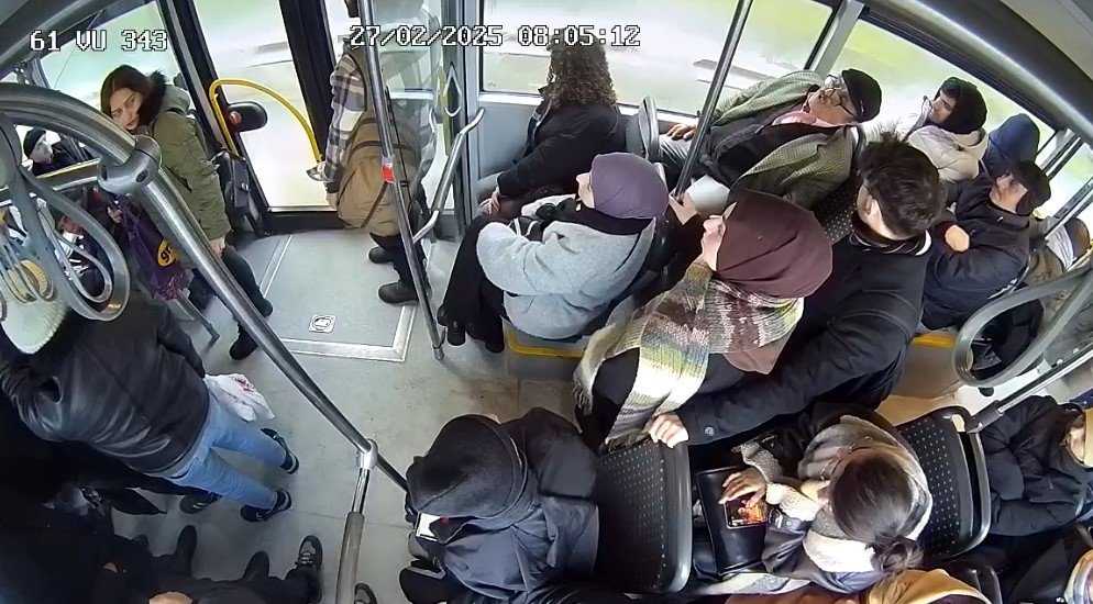 Trabzon'da Belediye Otobüs Şoföründen Hayat Kurtaran Sefer