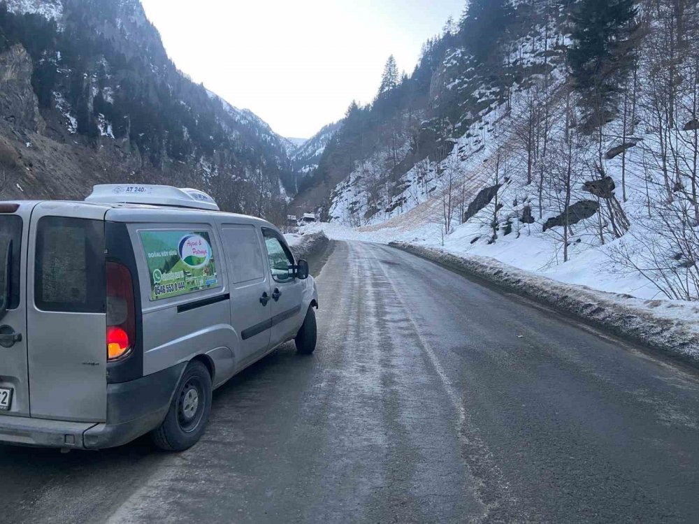 Trabzon-bayburt Karayolunda Çığ