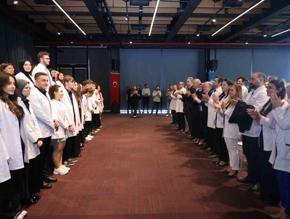 Tıp Öğrencilerinin ’beyaz Önlük’ Heyecanı