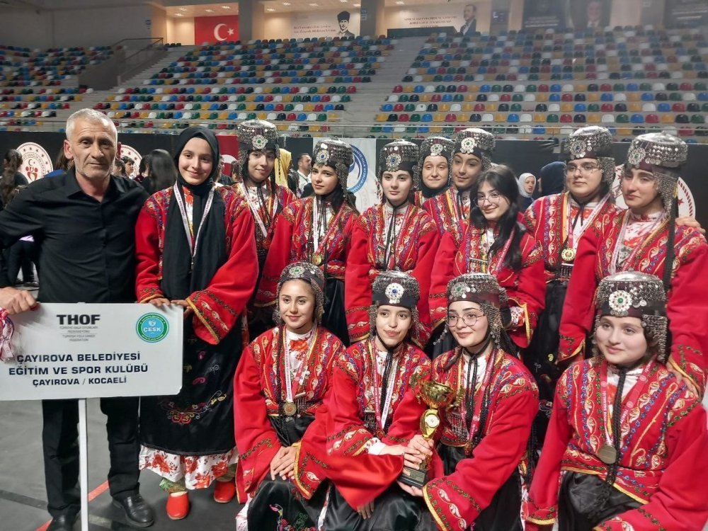 Türk Halk Oyunları Ekibi İl Şampiyonu Oldu