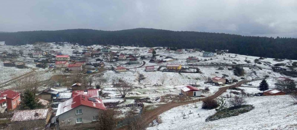 Bolu’nun Yüksekleri Beyaz Örtüyle Kaplandı