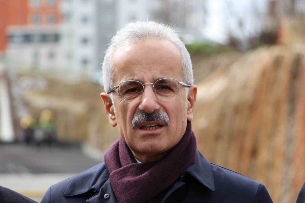 Bakan Uraloğlu: "samsun’dan Sarp’a Kadar Şehir Geçişleri Noktasında Akçaabat En Yoğun Geçişlerimizin Bir Tanesi"