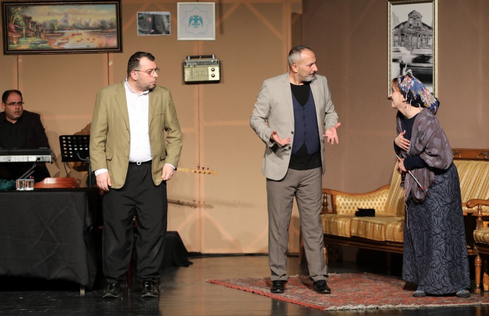 Şehir Tiyatrosu’nun Yeni Oyunu ‘3 Kuşak Erzurum’ Yoğun İlgi Gördü