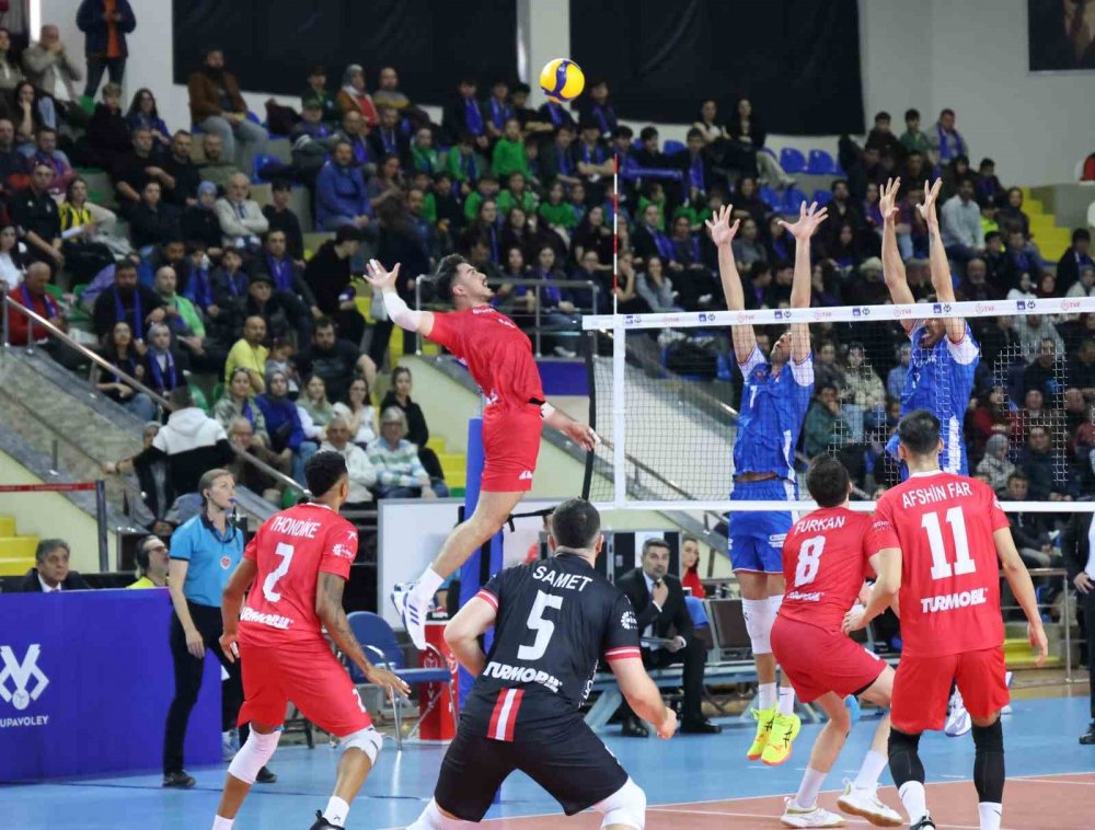2025 Erkekler Axa Sigorta Kupa Voley: Halkbank: 3 - İstanbul Gençlik Spor: 1
