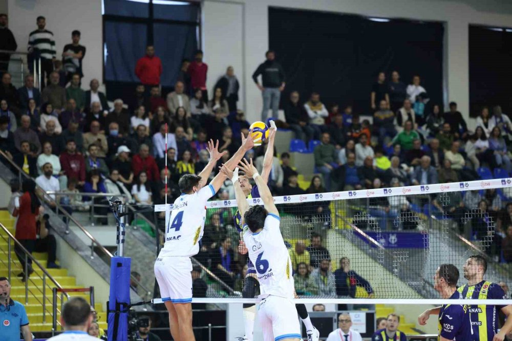 RİZE 2025 Erkekler Axa Sigorta Kupa Voley: Fenerbahçe: 3 - Arkas Spor: 1