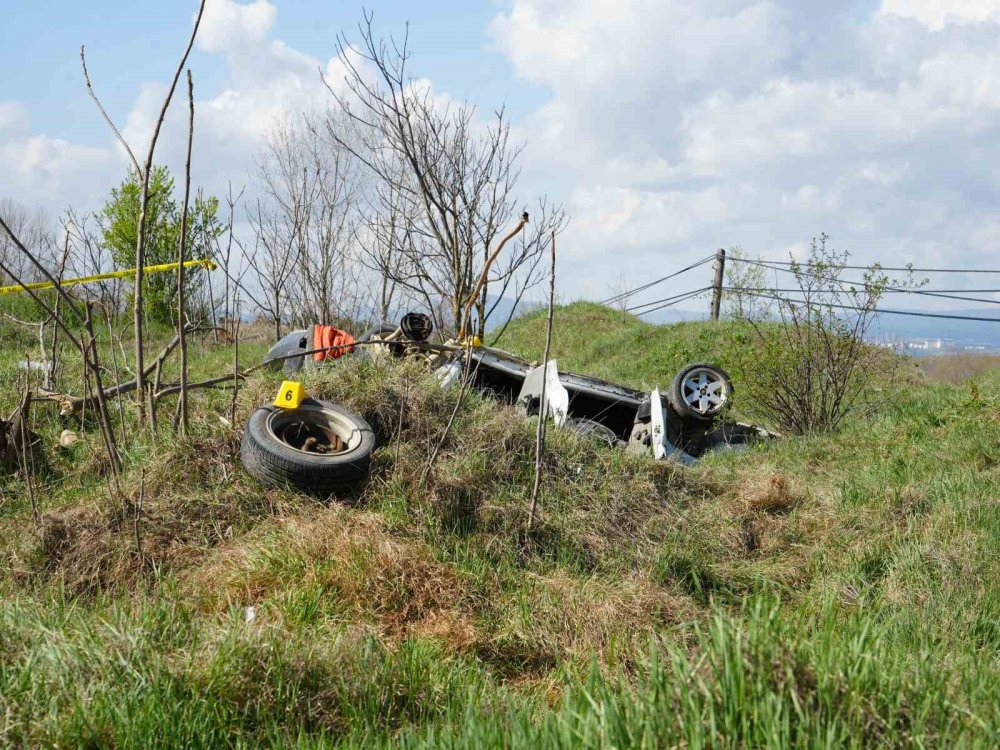 Fiat-tofaş Otomobil Hurdaya Döndü, 23 Yaşındaki Genç Hayatını Kaybetti