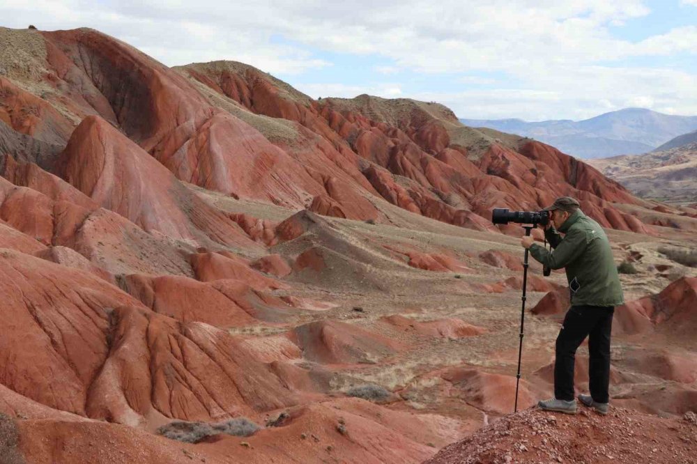 Gökkuşağı Tepeleri Doğa Tutkunlarını Bekliyor