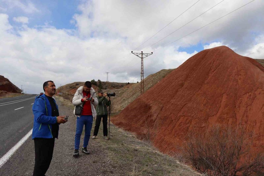 Gökkuşağı Tepeleri Doğa Tutkunlarını Bekliyor