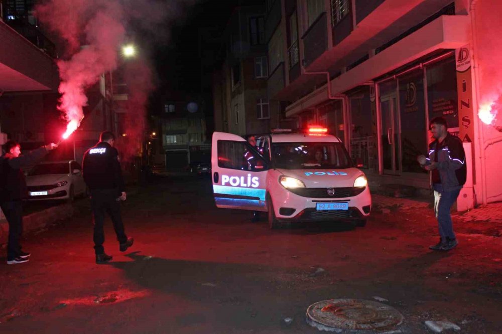 Ordu’da Olay İhbarına Giden Polislere Pasta Sürprizi