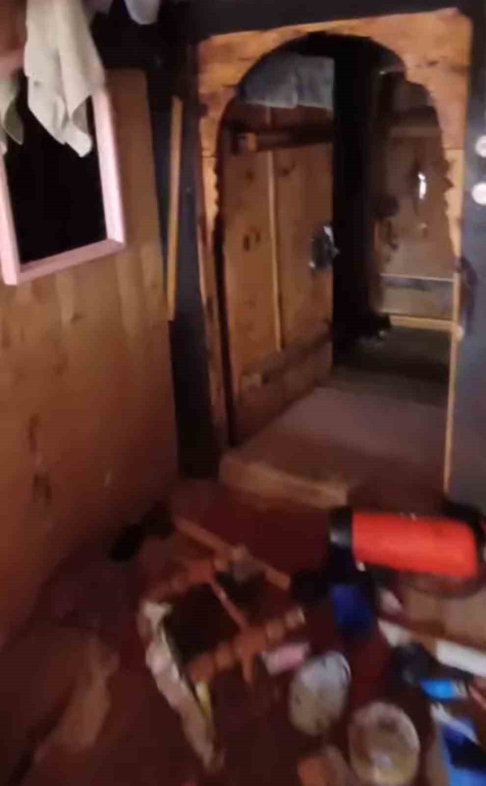 Kış Uykusundan Uyanan Ayılar Anzer Yaylası’ndaki Evleri Talan Etti