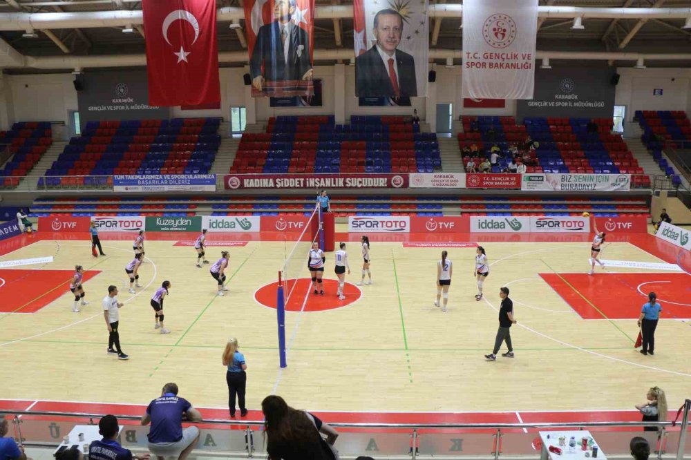 İşitme Engelliler Voleybol Şampiyonası, Karabük’te Devam Ediyor