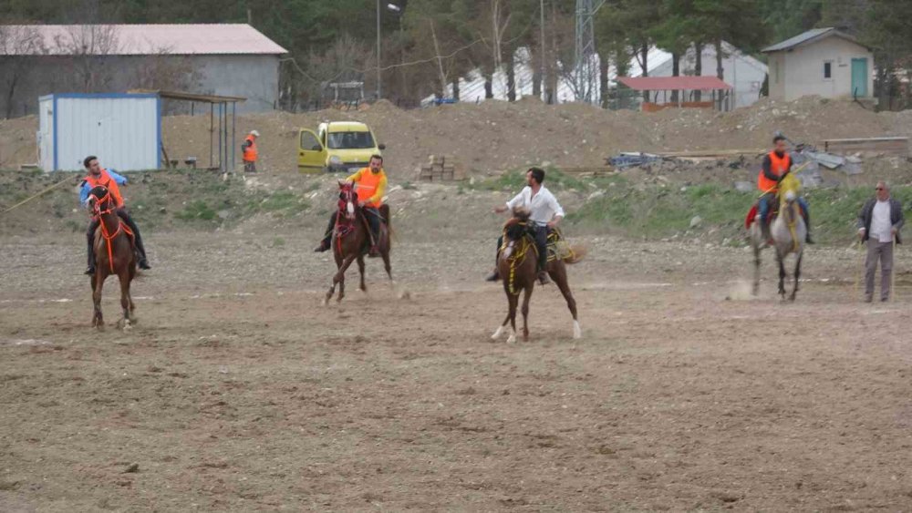 Bayburt’ta Yeni Atlı Cirit Sahasının Temeli Atılarak Yapımına Başlandı