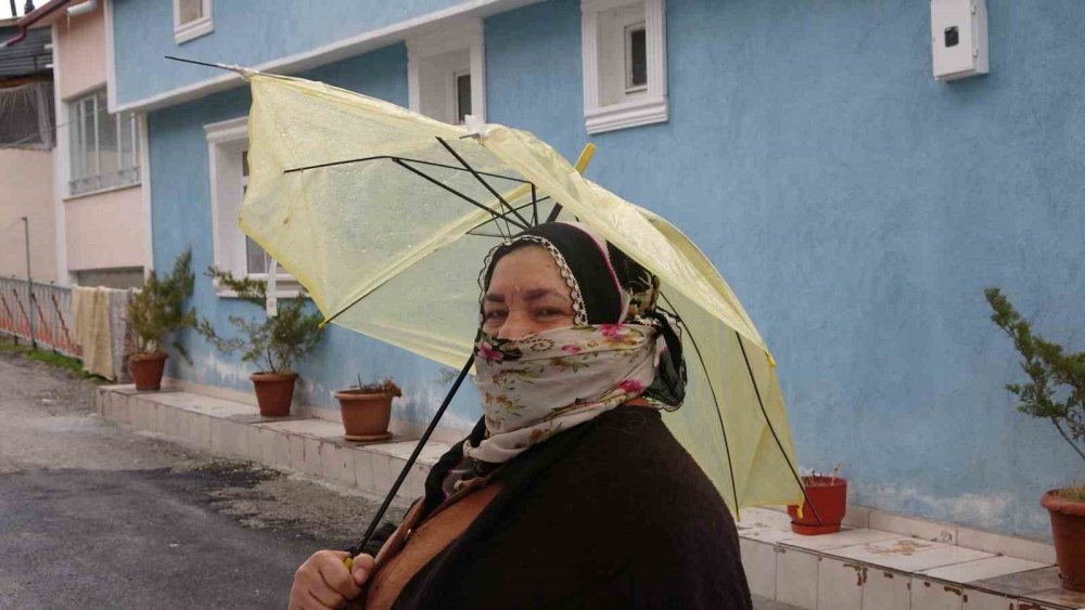 Bayburt’ta Sağanak Yağış Etkili Oluyor