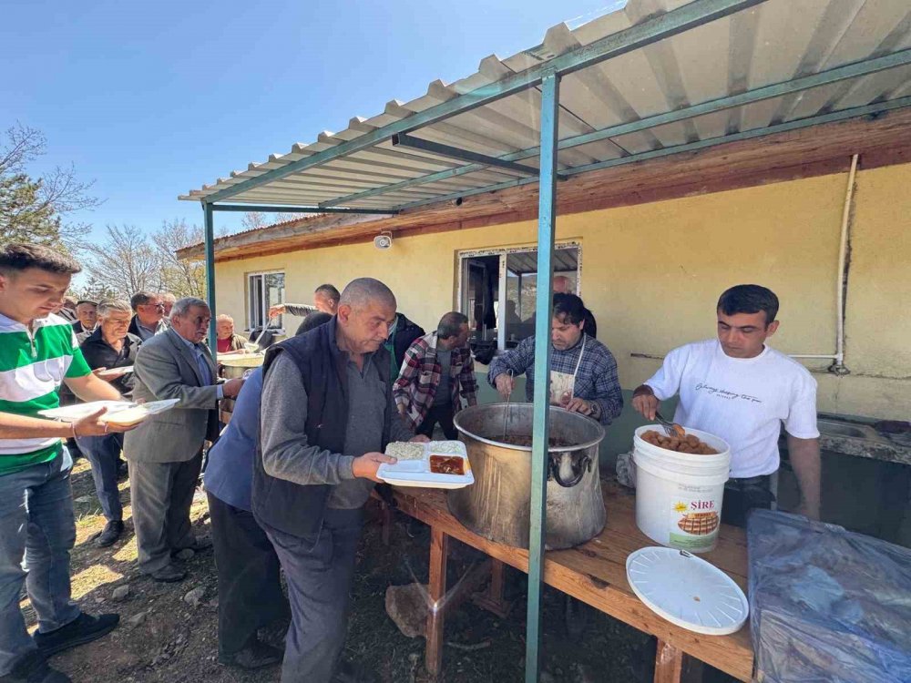 Kastamonu’da 151 Yıllık Gelenek Yaşatıldı: Hıdırellez Coşkuyla Kutlandı