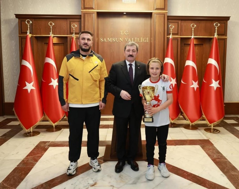 10 Yaşındaki Eskrimcinin Gözü Şimdiden Olimpiyatlarda