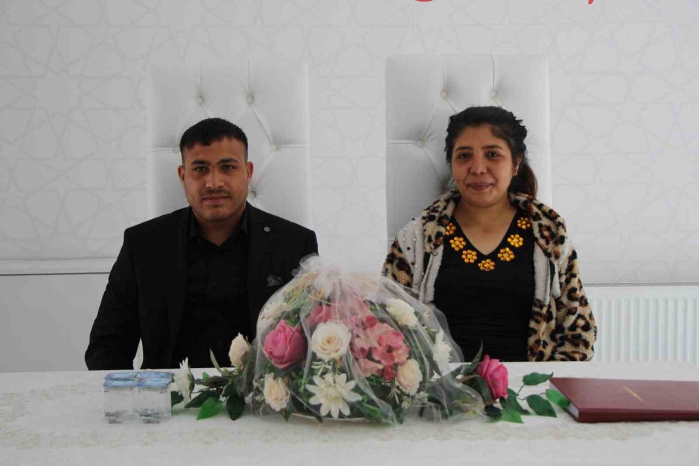 Amasya’da Hamile Kadın Resmi Nikah İçin Halk Gününe Başvurdu, Doğacak Çocuğuna Valinin Adını Verecek