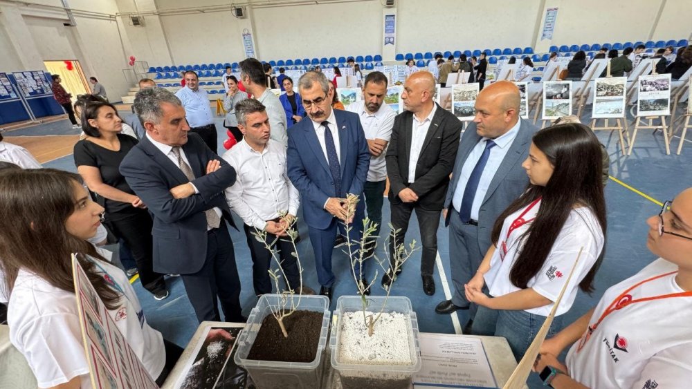 Artvin’de Liseli Gençler Projelerini Sergiledi