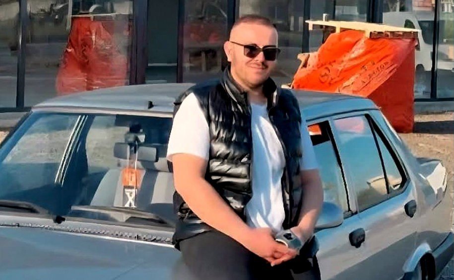 D-650’de Feci Kaza... Ticari Taksi, Kamyonete Ok Gibi Saplandı: 1 Ölü, 1 Yaralı