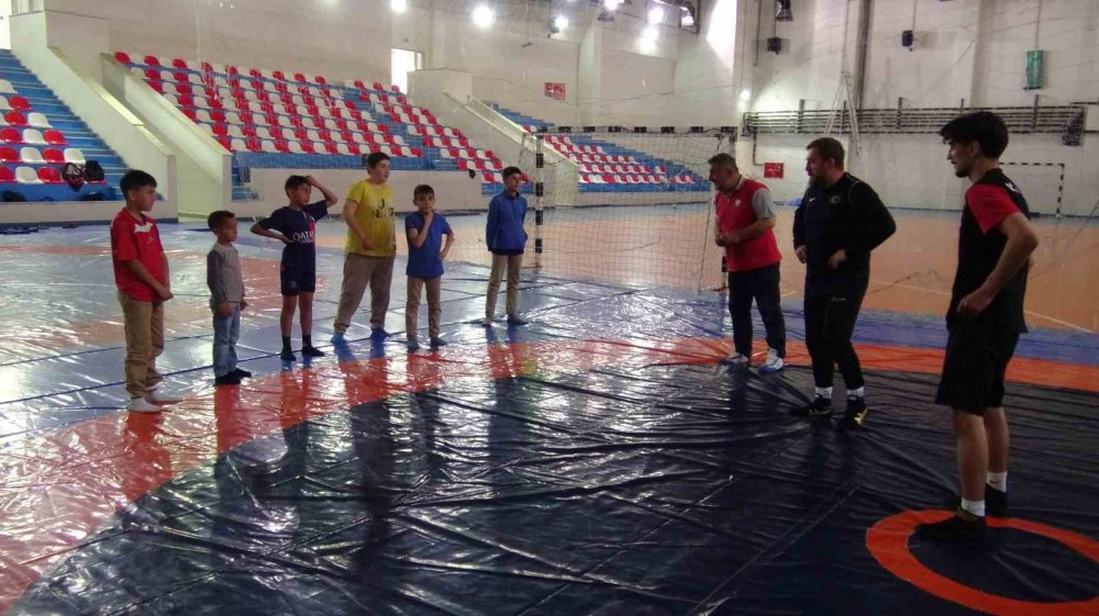 Dünya Şampiyonu İtfaiyeci Mehmet Tüylü, Tokyo Olimpiyatları’na Hazırlanıyor