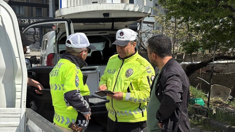 Kemer Yok, Muayene Yok, Sigorta Yok